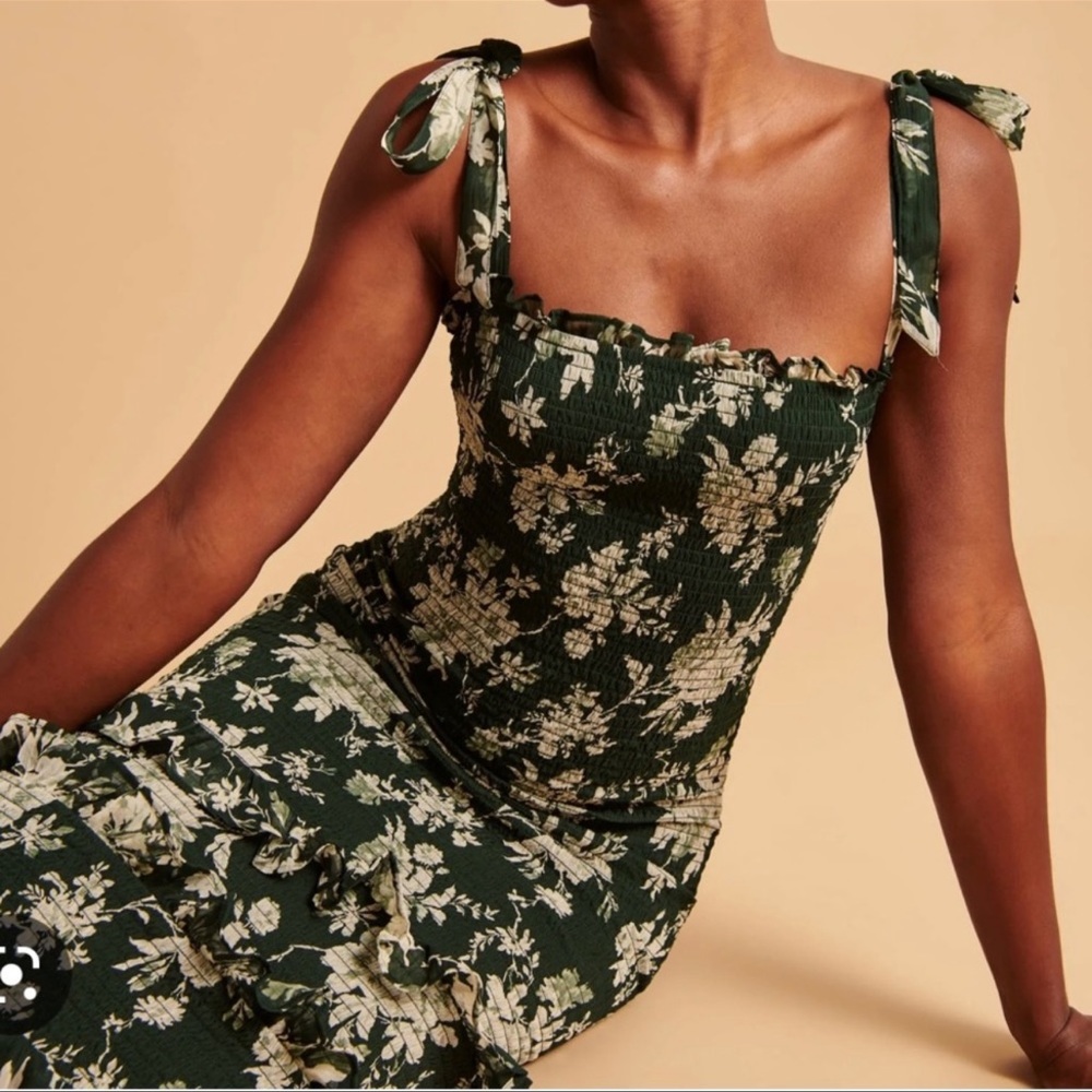 NWT Abercrombie Smocked Midi Dress